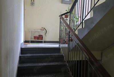 Apartament cu 3 camere decomandat în Central - 1