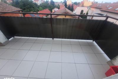 Apartament cu 3 camere decomandat în Titulescu - 12