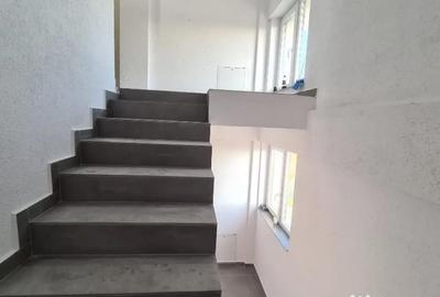 Apartament cu 3 camere decomandat în Micălaca - 1