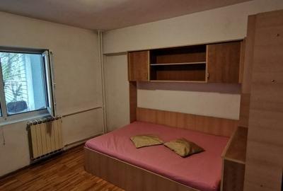 Splaiul Unirii /Timpuri Noi/Apartament 3 Camere Decomandat/ - 2