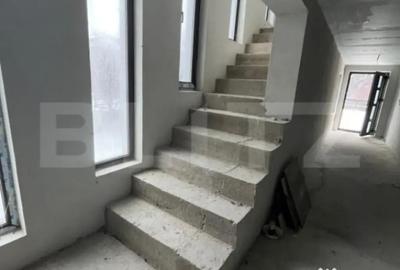 Casă cu 4 camere cu Teren 810 Mp în Central - 2