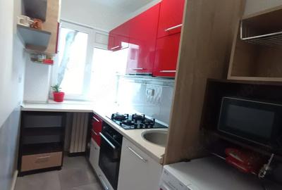 Apartament cu 3 camere semidecomandat în Casa de Cultură - 8