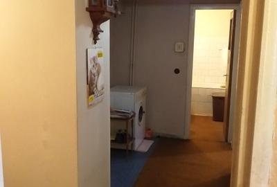 Apartament 3 camere - BLOC ANVELOAPT - 5 minute METROU OBOR - 6