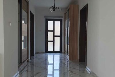 Casă cu 4 camere în Sântandrei