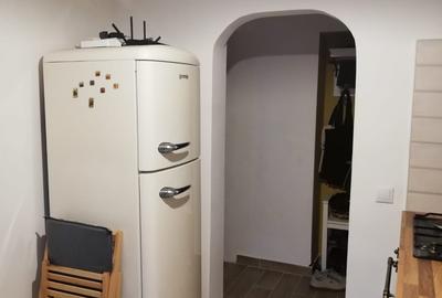 Apartament cu 2 camere semidecomandat în Tractorul - 2