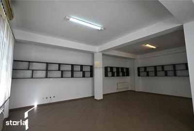 Spațiu comercial, de 82 mp, în Vama - 4