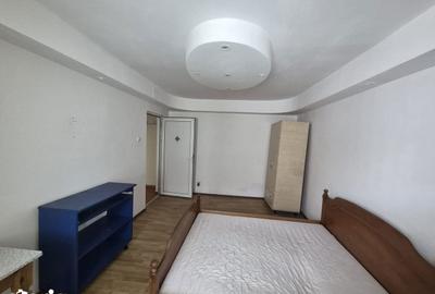 Garsonieră decomandată în Dacia - 1