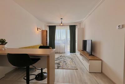 Apartament cu 2 camere semidecomandat, mobilat în Tractorul - 13