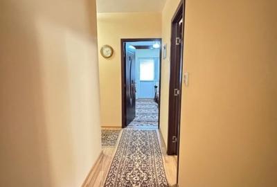 Etaj 2 - 4 camere decomandat - doua bai - doua balcoane - Dacia - 3