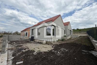 Casă individuală cu 4 camere cu Canalizare în Jucu de Sus - 3