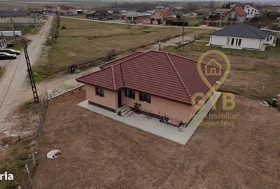 Casă cu 4 camere cu Teren 686 Mp în Oșorhei