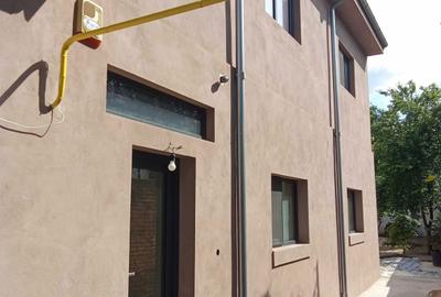Casă cu 4 camere decomandat în Central - 3