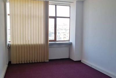 Birou, de 3,660 mp, în P-ța Rosetti - 3