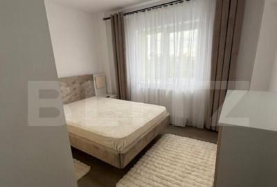 Apartament de vanzare, cu 2 camere, 59 mp, zona Strand - 7