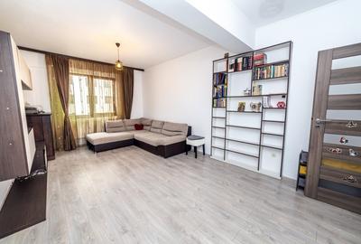 Apartament cu 2 camere decomandat, mobilat în Central