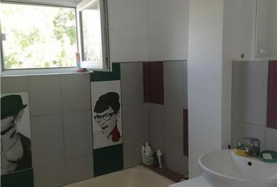 Apartament cu 3 camere semidecomandat în Central - 5