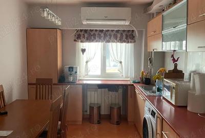 Inchiriez apartament 3 camere Piatra Neamt Inchiriez apartament 3 camere Piatra Neamt - 2