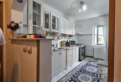 Apartament cu 3 camere decomandat în Central - 3