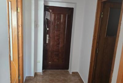 Garsonieră semidecomandată în Poarta 6 - 6