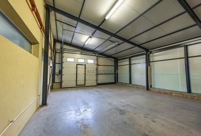 Spațiu comercial, de 243 mp, în Central - 8