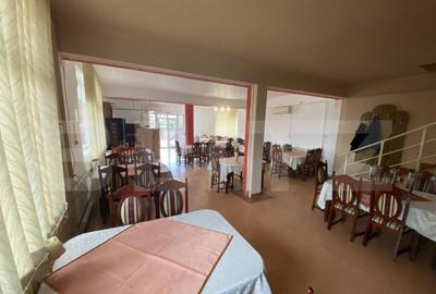 Casa de vanzare, spatiu comercial in suprafata 220 mp, in l - 11