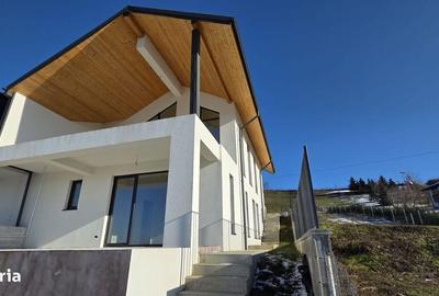 Casă cu 4 camere în Central - 3