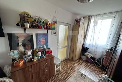 Apartament de vanzare, cu 2 camere, 38 mp, zona Dacia - 4