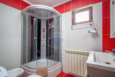 Casă cu 8 camere cu Teren 646 Mp în Valea Alba - 9