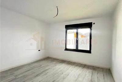 Casă cu Teren 550 Mp în Satu Nou de Jos - 12