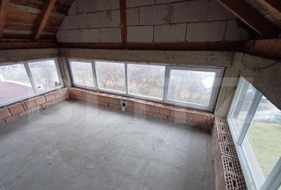 Casa cu 6 camere, 420 mp + 10 arii teren, - 2