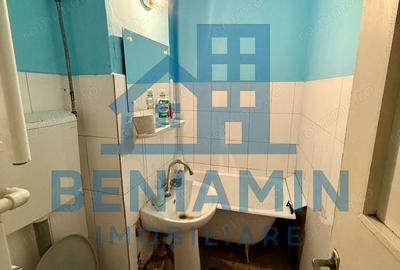 2 Camere-Etaj 1-Semidecomandat-Pret rezonabil-Sectia 5-Liber - 5