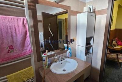 Apartament cu 3 camere decomandat în Central - 12