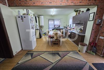 Casa de vanzare cu 6 camere 2 parcari curte libera 200 mp in Selimbar - 8