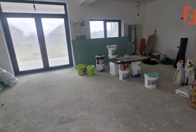 Duplex cu 5 camere cu Teren 390 Mp în Moșnița Nouă - 1