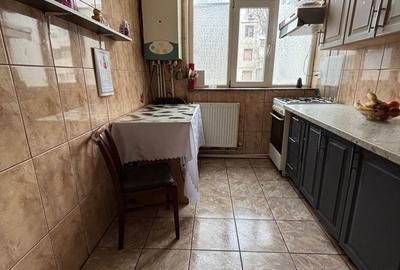 Apartament cu 3 camere semidecomandat, mobilat în Micro 19 - 5