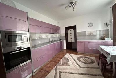 Casa multifunctionala, 200 mp utili, 1600 teren , zona Campusului Moara - 11