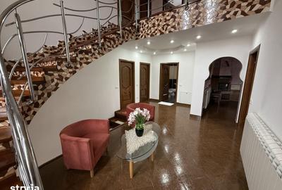 Casă cu 9 camere cu Teren 1200 Mp în Curtești - 11