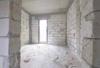 Casă cu 7 camere cu Teren 250 Mp în Roșu - 13