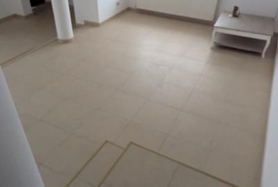 Casă individuală cu 6 camere cu Canalizare în Central - 23