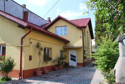 Casă cu 4 camere în Florești