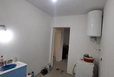 Casă cu 5 camere cu Teren 2000 Mp în Popești - 2