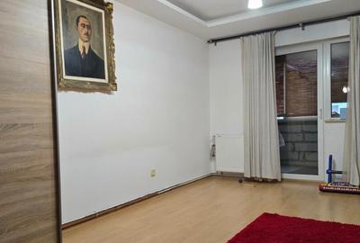 Apartament 4 camere in Deva, zona ultracentrala-Decebal - 2