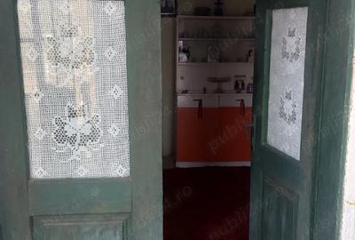 Casă cu 4 camere în Nicolae Bălcescu