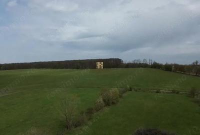 Teren de 5800 mp, în Mitocași - 1