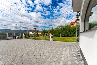 Vila turistica cu 8 camere + casute A-frame, teren 5575 mp Calimanesti, VL - 3