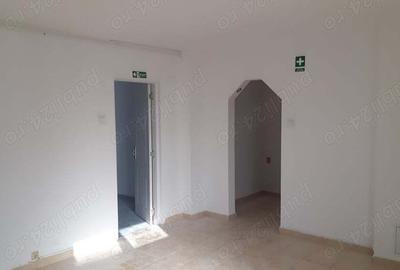 Spațiu comercial, de 60 mp, în Semicentral - 7
