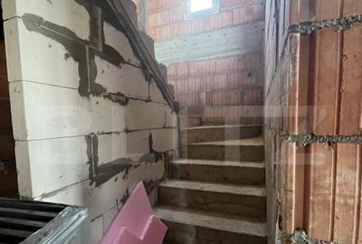 Casă cu 4 camere cu Teren 300 Mp în Șura Mică - 2