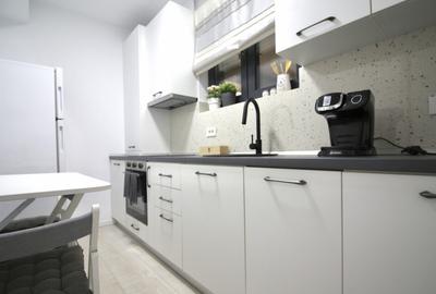 PARCUL CAROL-MITROPOLIT GRIGORE, GARSONIERA COCHETA, BLOC 20 PARCUL CAROL-MITROPOLIT GRIGORE, GARSONIERA COCHETA, BLOC 20 - 23