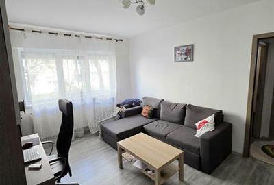 Apartament cu 2 camere semidecomandat în Casa de Cultură - 1
