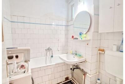 Apartament 3 camere de vanzare, str.Tudor Vladimirescu - 11